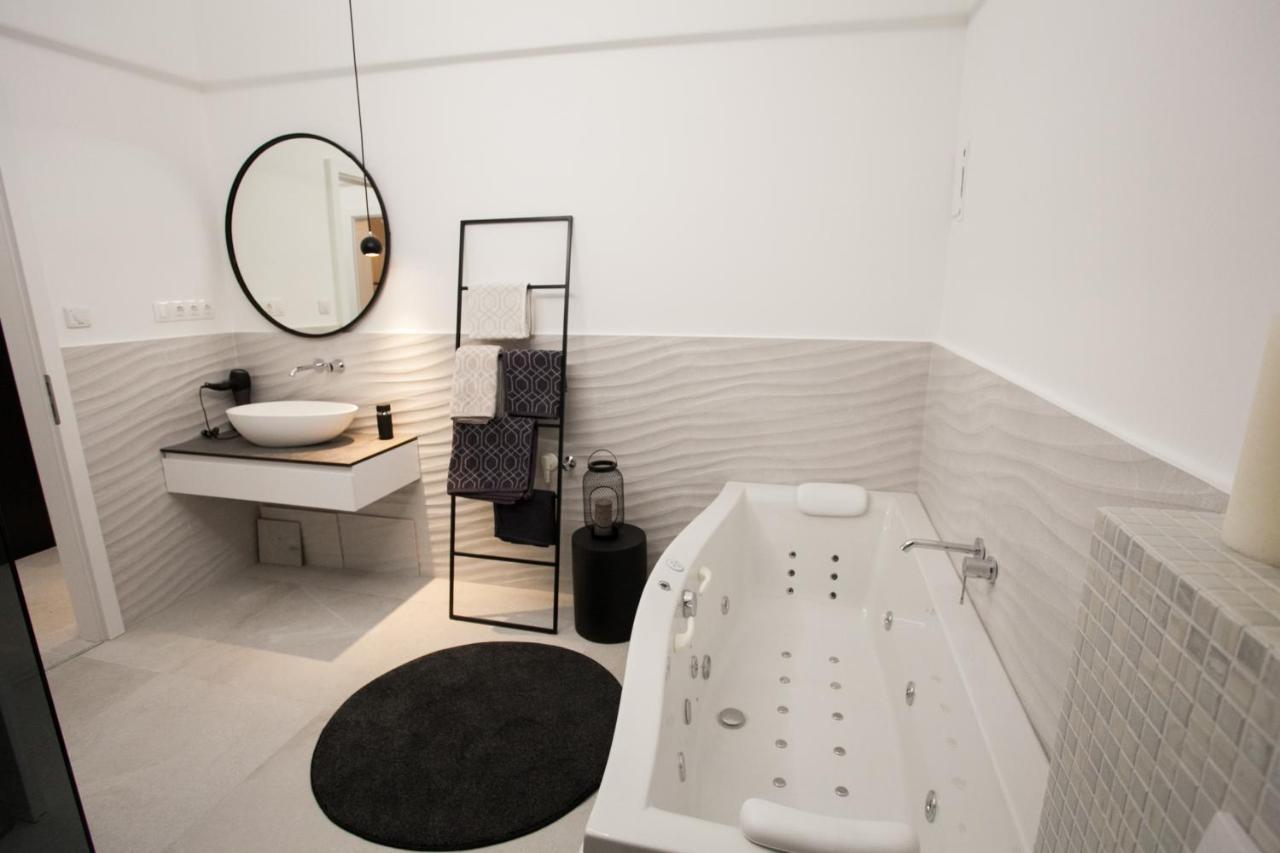 Real Delux Apartment Next To Gozsdu & Synagogue 부다페스트 외부 사진