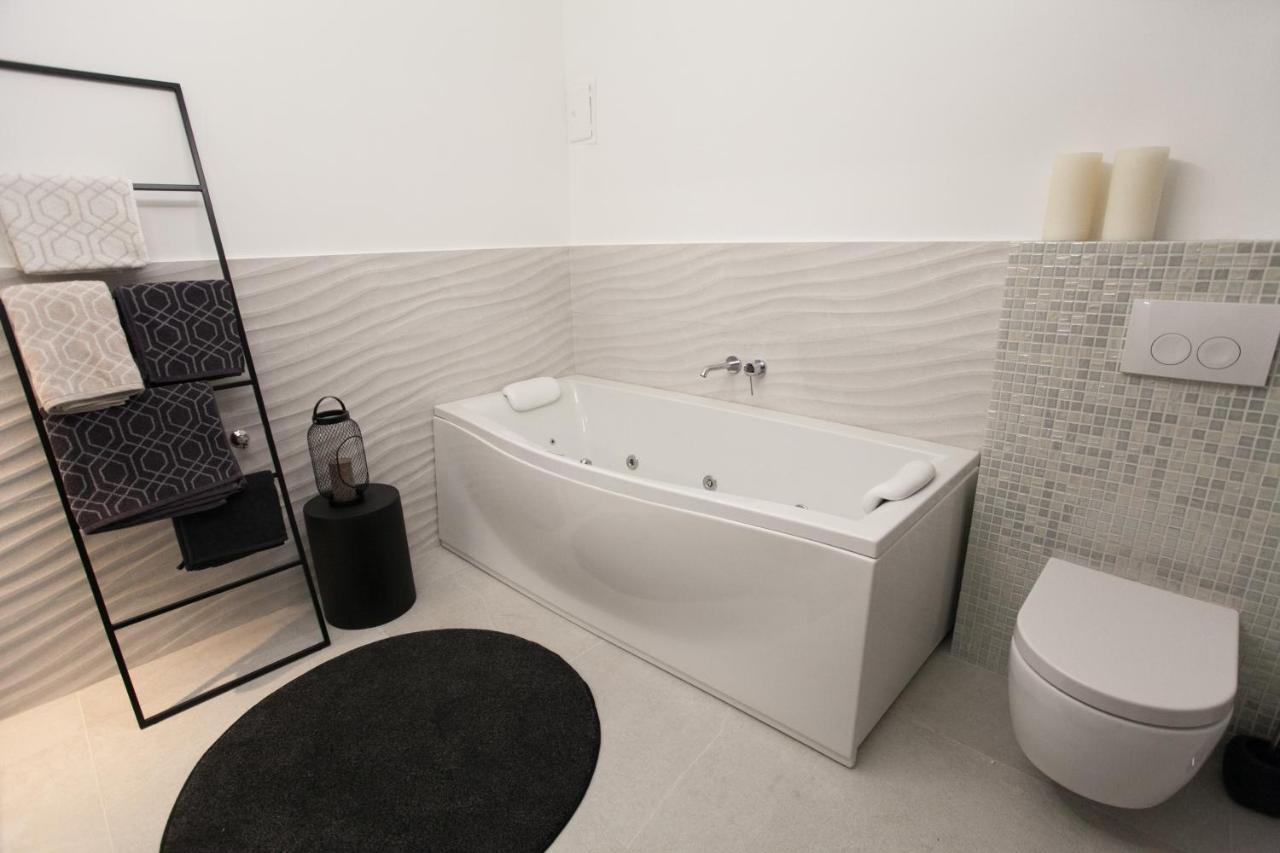 Real Delux Apartment Next To Gozsdu & Synagogue 부다페스트 외부 사진